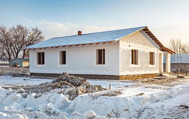 При какой температуре можно класть газоблок: зимние условия и ограничения, актуальная информация о кладке газобетона