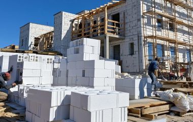 Стоимость строительства дома из газоблока в 2025: расчёт по этапам